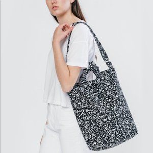 BAGGU Duck Bag black and white static print